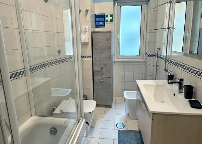 Vatican Malvi Domus * רומא